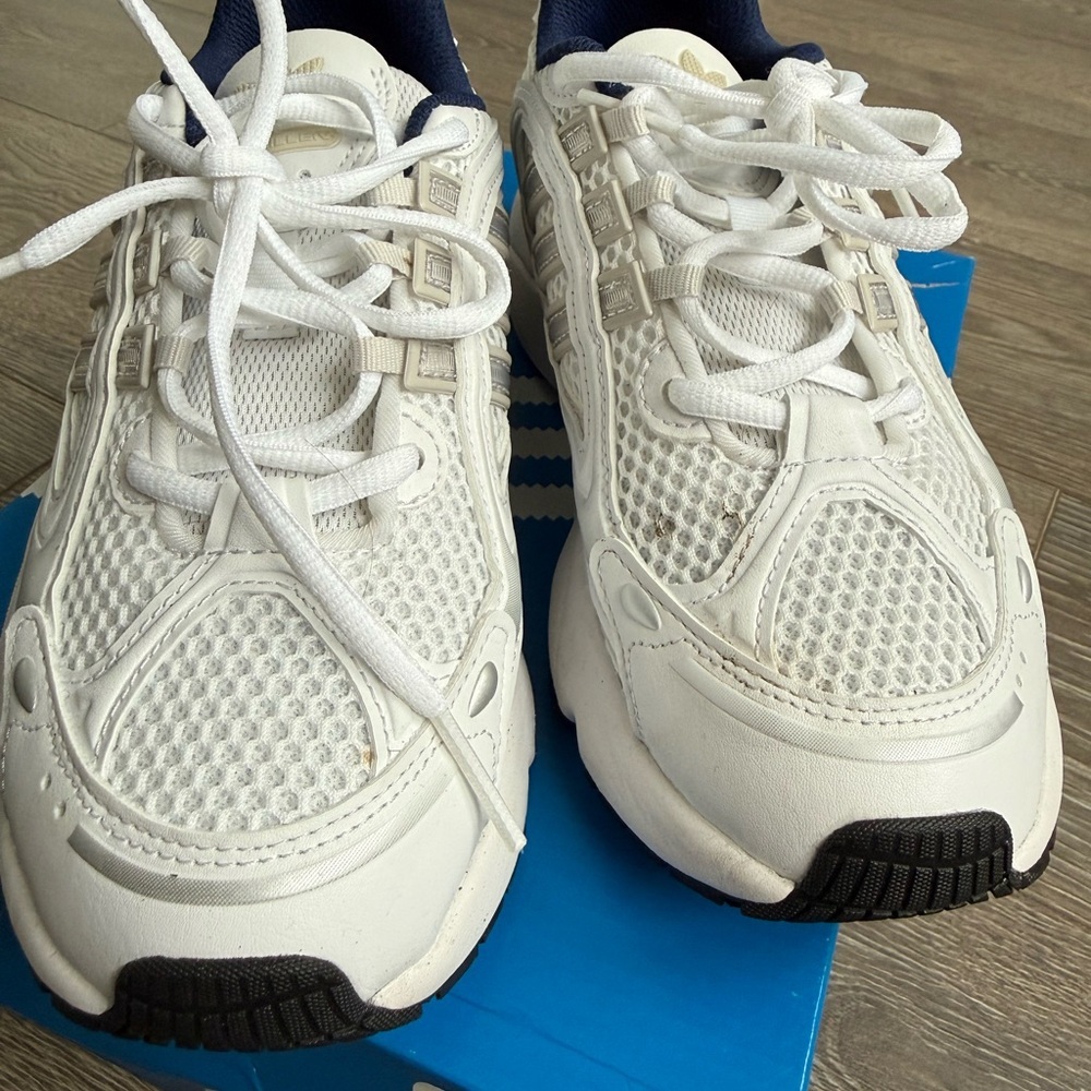 Adidas kids ozmillen sneaker - Picture 2 of 4